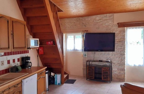 Fossemagne Cottage | Cottage 'Gite Xl 8 Personnes' with Private Pool, Private Terrace and Shared Garden