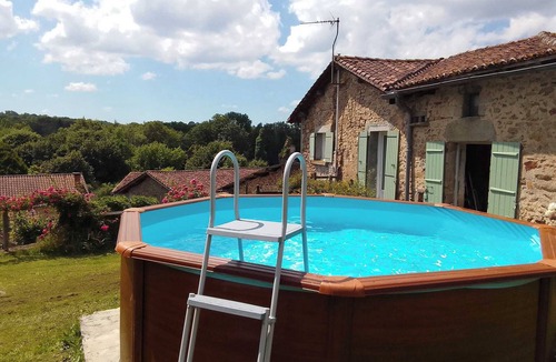 Les Salles Lavauguyon Cottage | Cottage in Lavauguyon, on Route Coeur de Lion, Close to Chateau With Pool