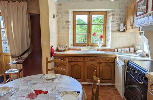 Theil-Rabier House | Cottage 'Le Clos Pierreslogis' with Private Terrace, Private Garden and Wi-Fi