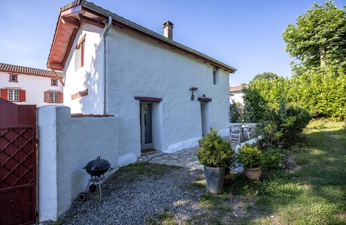 Urcuray Cottage | Cottage located in a natural environment, located between sea and mountain.