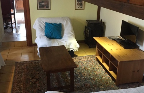 Gibourne Other | Cottage (sleep 6+cot) on Child-friendly Complex with shared pool and play areas