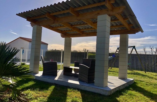 Corme Ecluse House | Cottage with Private Swimming pool for 4 people - quiet