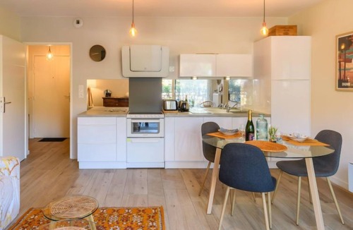 Arcachon Apartment | Couleurs Tchanquées by Interhome