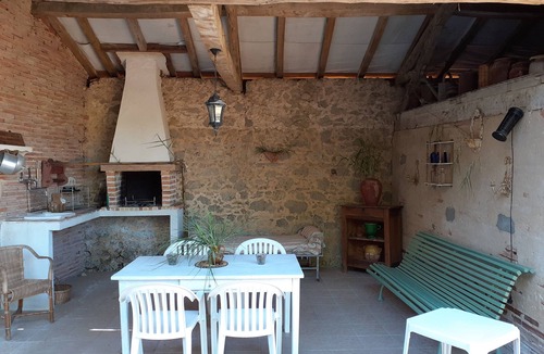 Sainte-Maure-de-Peyriac Cottage | Country house with wooded garden in the heart of a village