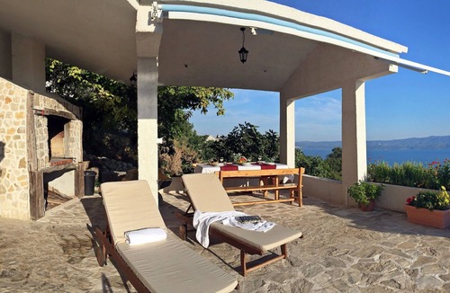 Dugi Rat Villa | Country House Rose Alley with Swimming Pool