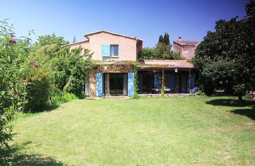 Villars House | Country house, secure swimming pool and landscape meadow, excellent services