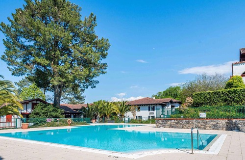 Ciboure Apartment | Cozy Apartment in Ciboure with Pool, Balcony, and Golf Nearby