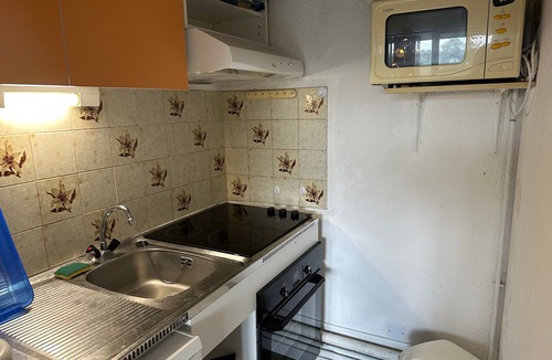 Le Penon Apartment | Cozy Apartment in Seignosse, 300m from Ocean, with Balcony and Private Garage