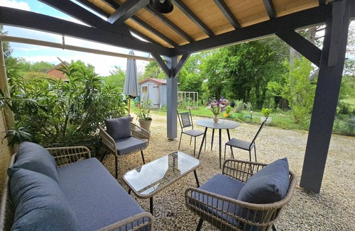 Bigaroque Apartment | Cozy apartment with terrace and pool in Périgord Noir