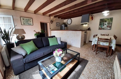 Bunzac Cottage | Cozy Cottage with Fireplace, Large Private Garden, and Near La Rochefoucauld