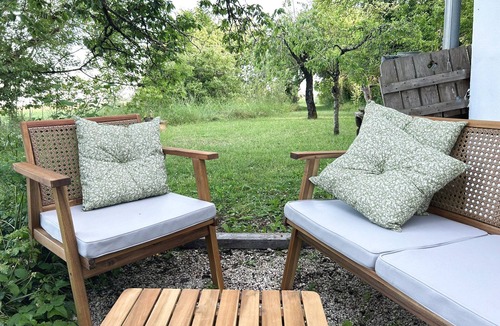 Voissay Villa | Cozy Escape in the Country - We're Pet-Friendly!