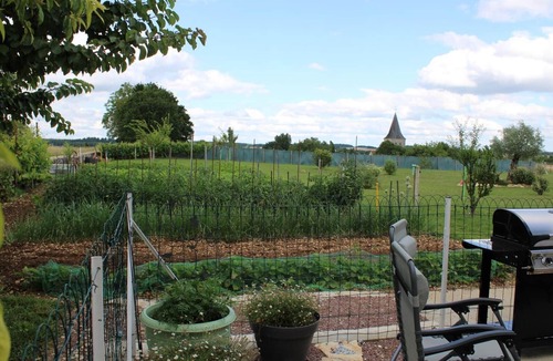 Verteuil-sur-Charente Cottage | Cozy Family Cottage with Garden, Terrace & WiFi - Fully Equipped & Baby-Friendly