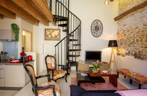 Auriac-du-Perigord Cottage | Cozy getaway in Périgord with terrace and mezzanine