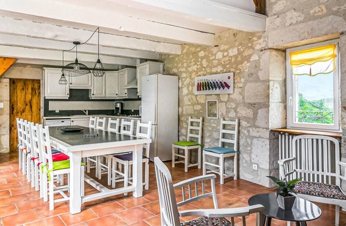 Beauville House | Cozy home in Beauville with lake view