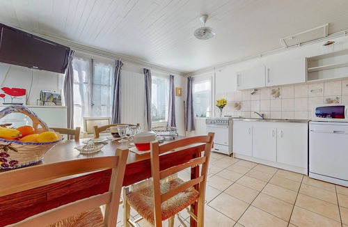Montmorillon House | Cozy home in Montmorillon with Wi-Fi