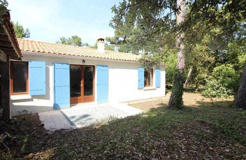 Domino House | Cozy House Near Beach - Quiet Area, Garden, Wi-Fi, Pet Friendly, Parking