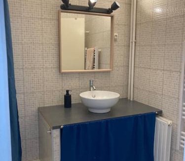 Sud Apartment | Cozy Studio with balcony and free parking