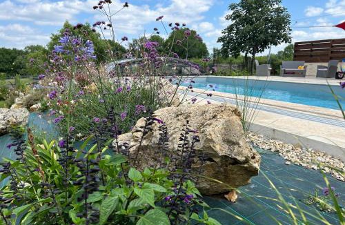 Azerat Bed & Breakfast | Demeure du Vallon - Chambres d'Hôtes de Charme