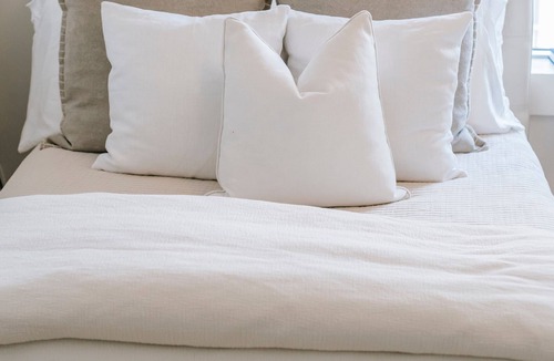 Cherac Bed & Breakfast | Demeure Olea 5 rooms 1 to 15 people linen and breakfast