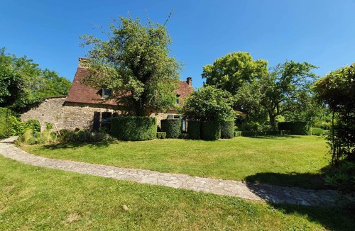 Sarlat-la-Caneda House | Discreet manor house for 13 guests (tennis/pool/cinema lounge/35-hour service)