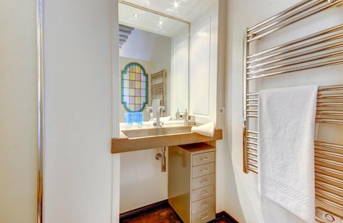 Hotel de Ville - Quinconces Apartment | Divine by Cocoonr