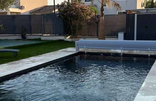 Beaucaire House | Dolce Vita Elegant and comfortable new villa with heated pool for 12 people