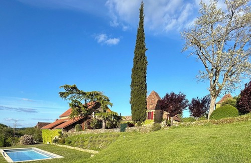 Urval House | Domaine Avec Hangar à Tabac Idéal Pour Familles et Amis