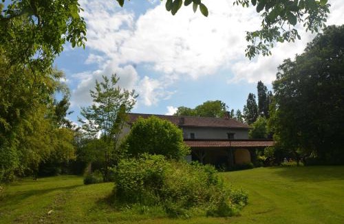 Usson-du-Poitou House | Domaine d azac