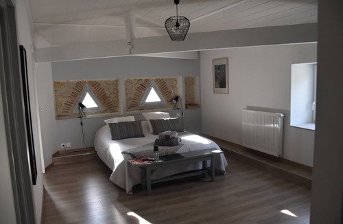 Dolmayrac Bed & Breakfast | Domaine de Calbiac - On the boardwalk
