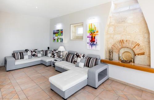 Villegouge House | Domaine de Meyney