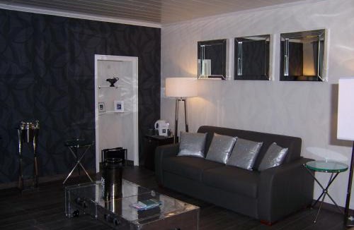 Roullet-Saint-Estephe Hotel | Domaine de Roullet