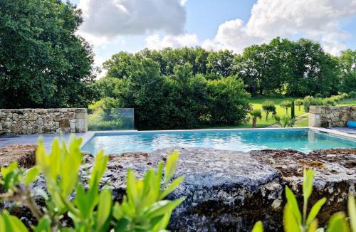 Saint-Romain-la-Virvee Villa | Domaine Du Tertre