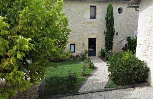 Baurech House | Domaine St Gilles - Maison entièrement climatisée, proche activités aquatiques et équestres