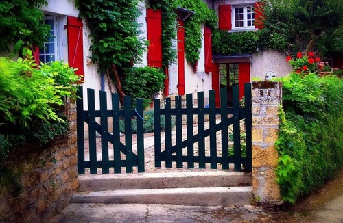 Mauzac-et-Grand-Castang House | Dordogne riverfront house and garden