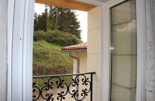 Juignac House | Dordogne - Charente Border Charming, tranquil country house with heated pool