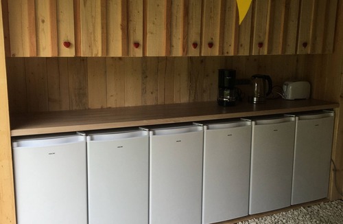 Bouzic RV Rental | Dordogne Glamping - Emperor tent VV4