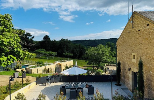 Domme House | Dordogne, Luxury Cottage, Domme and Sarlat, Hamlet Château Giverzac, With Airco