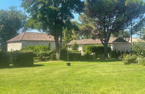 Sigoules House | Dordogne Maison EN Pierre, 6 Chambres, 12 Couchages