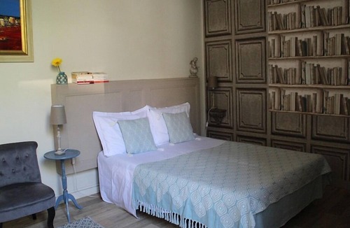 Saintes Bed & Breakfast | Double room-Standard-Wet room-Terrace-1er étage