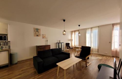 Macau Apartment | Duplex cosy & lumineux en plein centre bourg