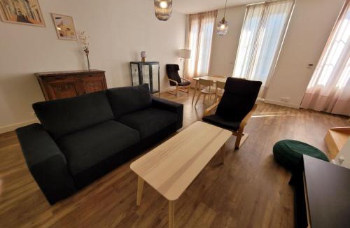 Macau Apartment | Duplex cosy & lumineux en plein centre bourg