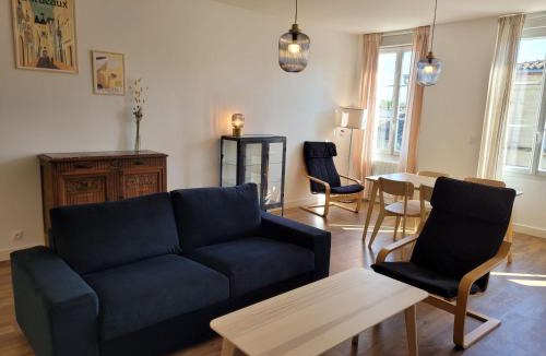 Macau Apartment | Duplex cosy & lumineux en plein centre bourg