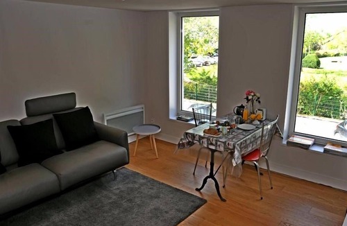 Cognac House | Duplex-Superior-Ensuite with Shower-Park view-Clévacances