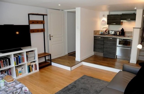Cognac House | Duplex-Superior-Ensuite with Shower-Park view-Clévacances
