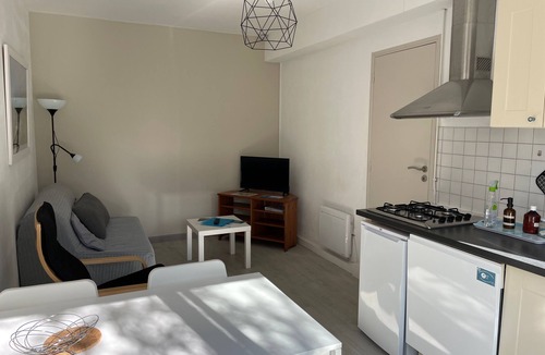 Saint-Palais-sur-Mer Cottage | Eco-responsible apartment with terrace 100 m from the sea