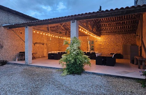 Bessac House | Elegant Manoir and Gite in a peaceful location - perfect for large families