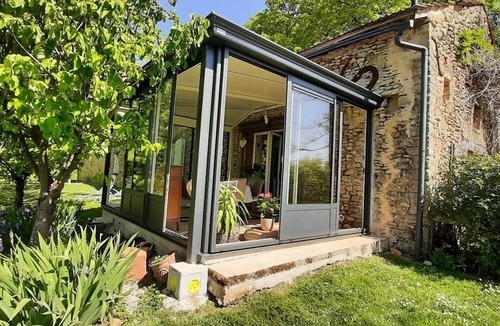 Pressignac-Vicq House | Elegant stone house in the countryside with swimming pool