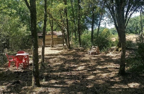 Saint-Aubin-de-Nabirat RV Rental | Emplacement Tente