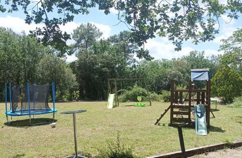 Saint-Aubin-de-Nabirat RV Rental | Emplacement Tente