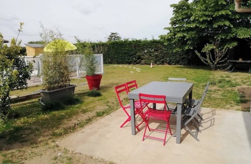 Saint-Emilion House | Entire house and pool in the heart of the vines